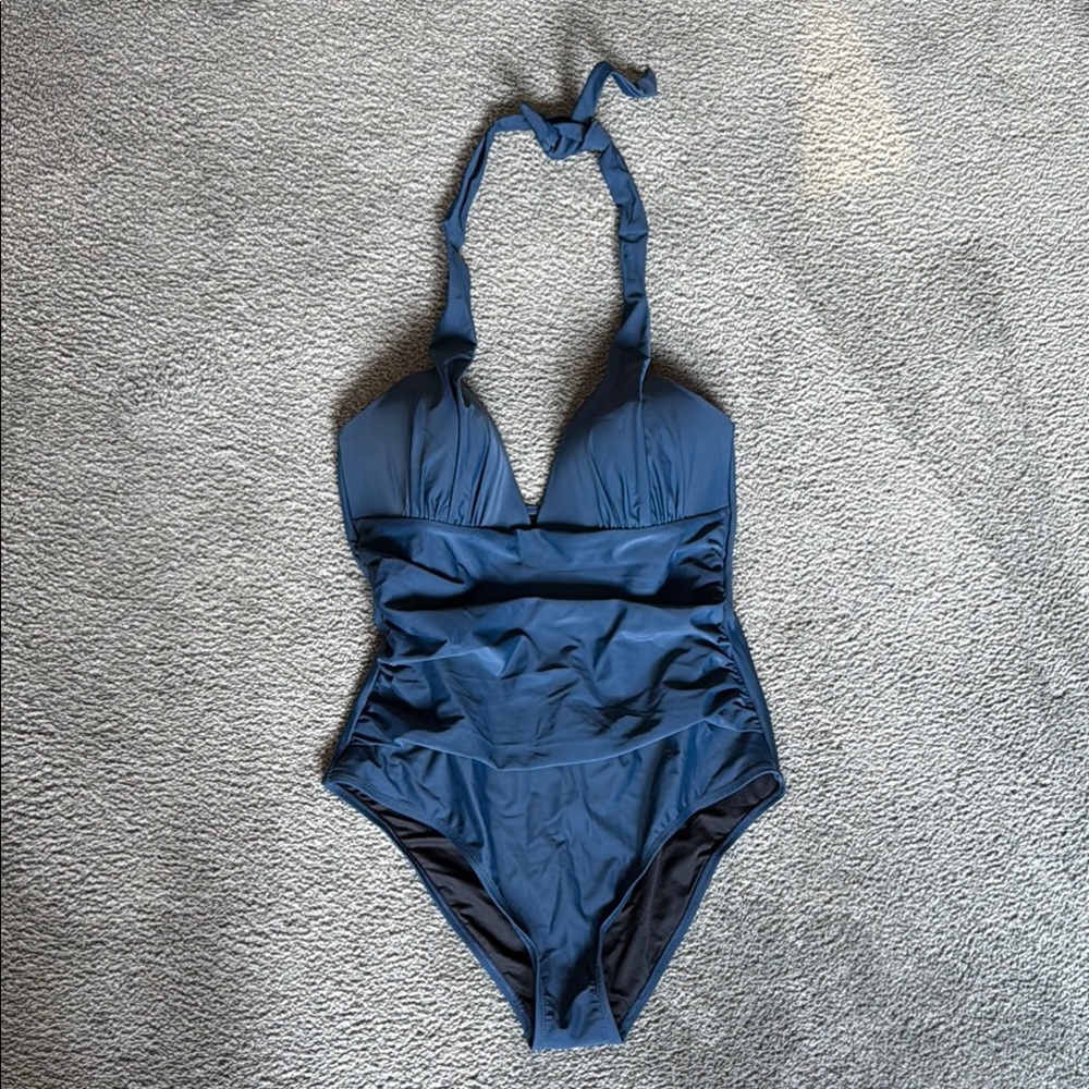 Cupshe One-Piece Halter Swimsuit with Tummy Contouring! Blue. Size XL.